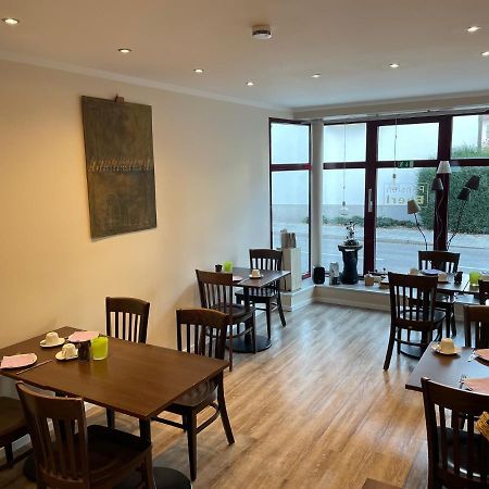 Eberl Hotel Pension Muenchen Feldmoching Екстериор снимка