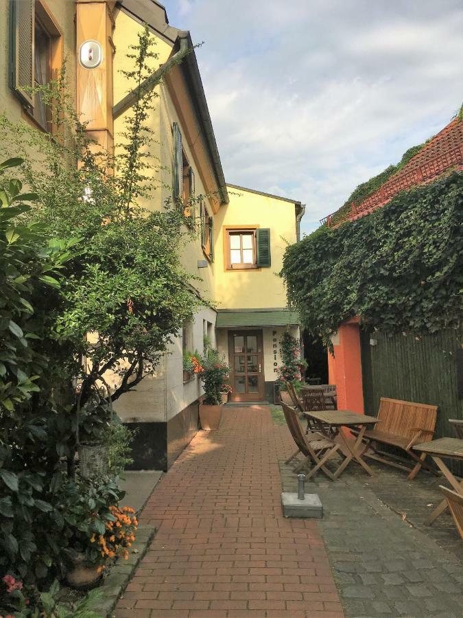 Eberl Hotel Pension Muenchen Feldmoching Екстериор снимка