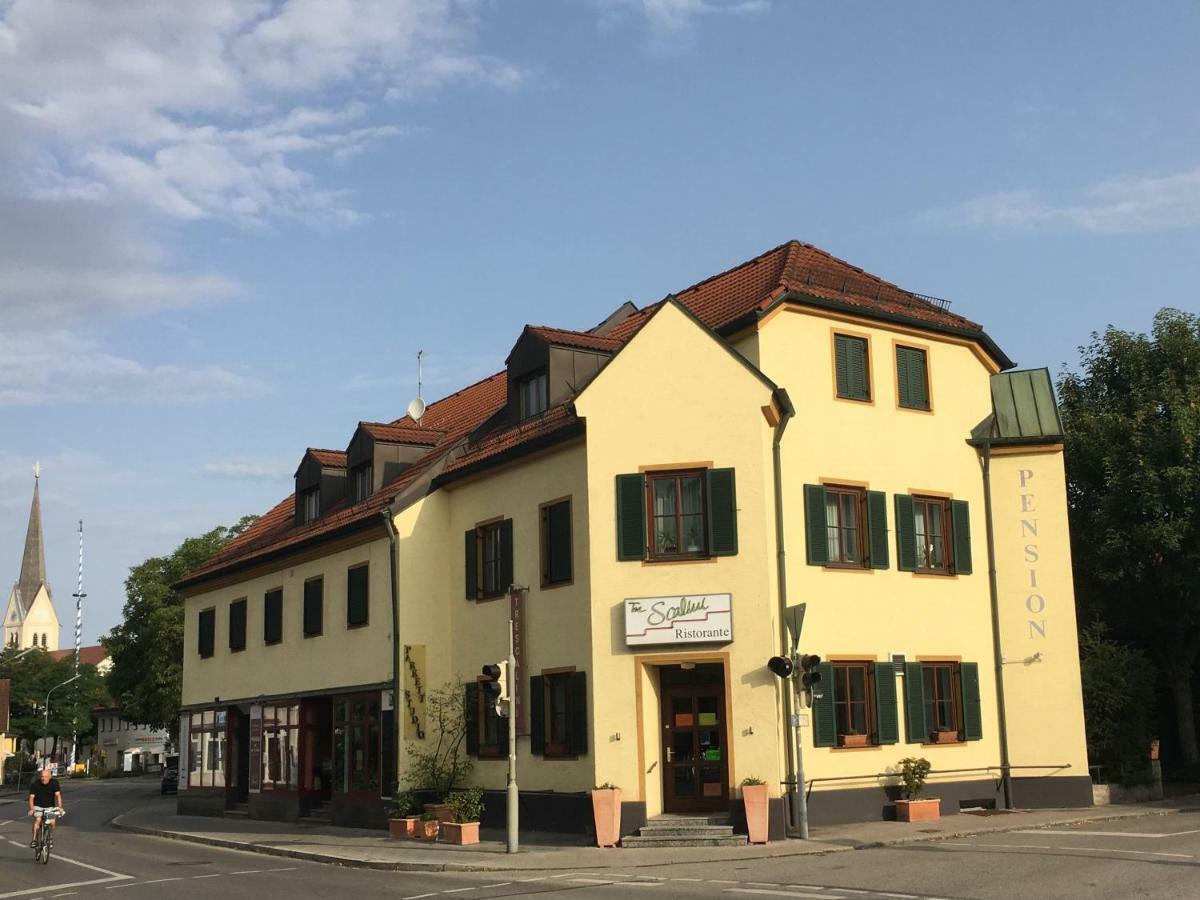Eberl Hotel Pension Muenchen Feldmoching Екстериор снимка